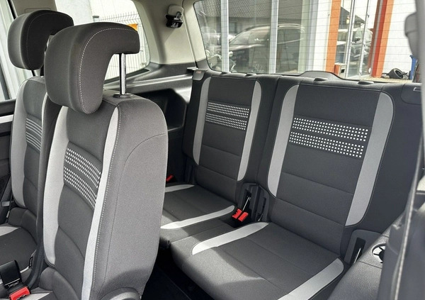 Volkswagen Touran cena 41900 przebieg: 174900, rok produkcji 2014 z Białystok małe 301